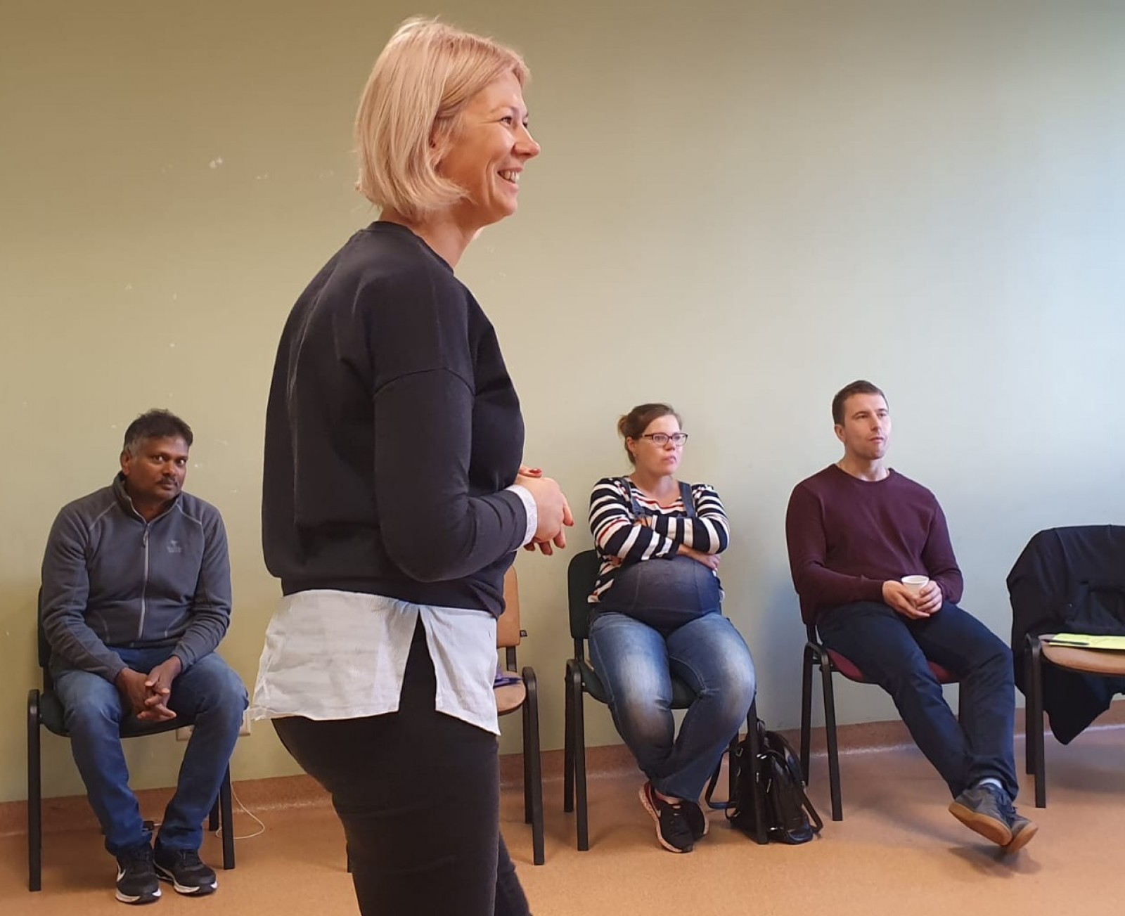 Latviešu sarunvalodas kluba nodarbība Liepāja | Patvērums Drošā Māja