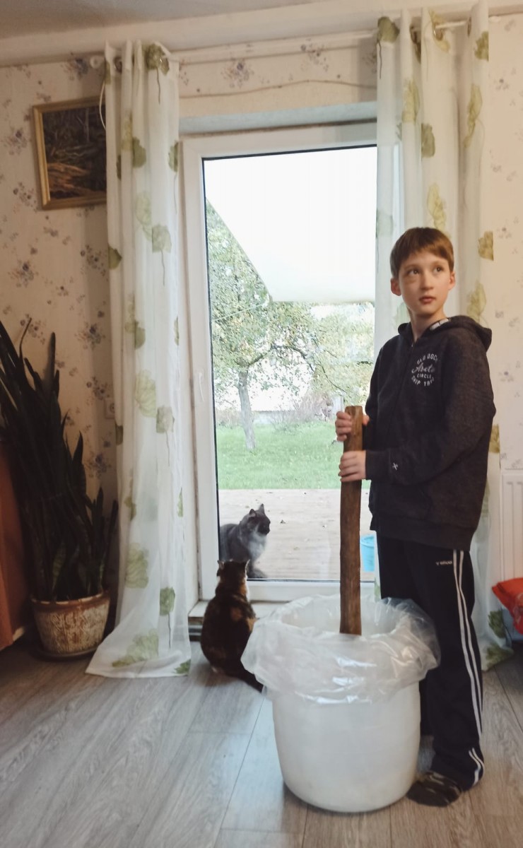 Vakariņas Skrundā Hanna un Ļevs viesojas pie Vinetas | Patvērums Drošā māja