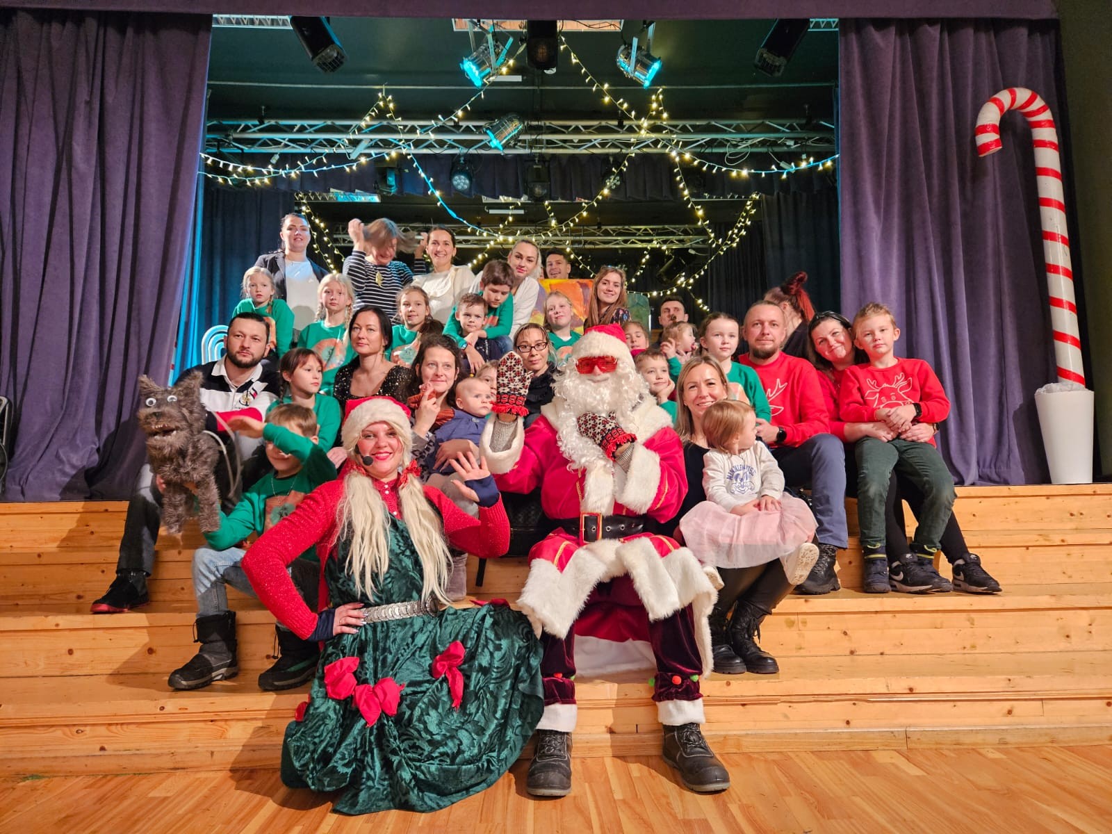 Ziemassvētku svinības latviešu un ukraiņu bērniem Priekulē | Patvērums Drošā māja