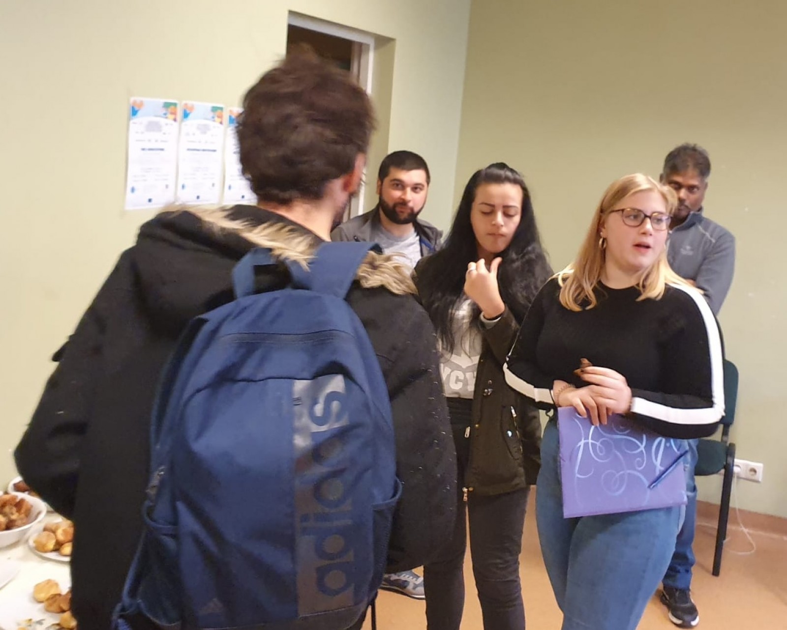 Latviešu sarunvalodas kluba nodarbība Liepāja | Patvērums Drošā Māja